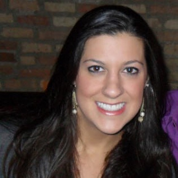 Meet your Posher, Leah - Picture 1 of 1